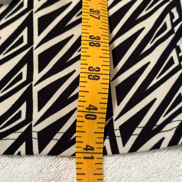 TravelSmith Crossover V Neck Empire Waist Black Cream Stretch Dress Small - Picture 10 of 13